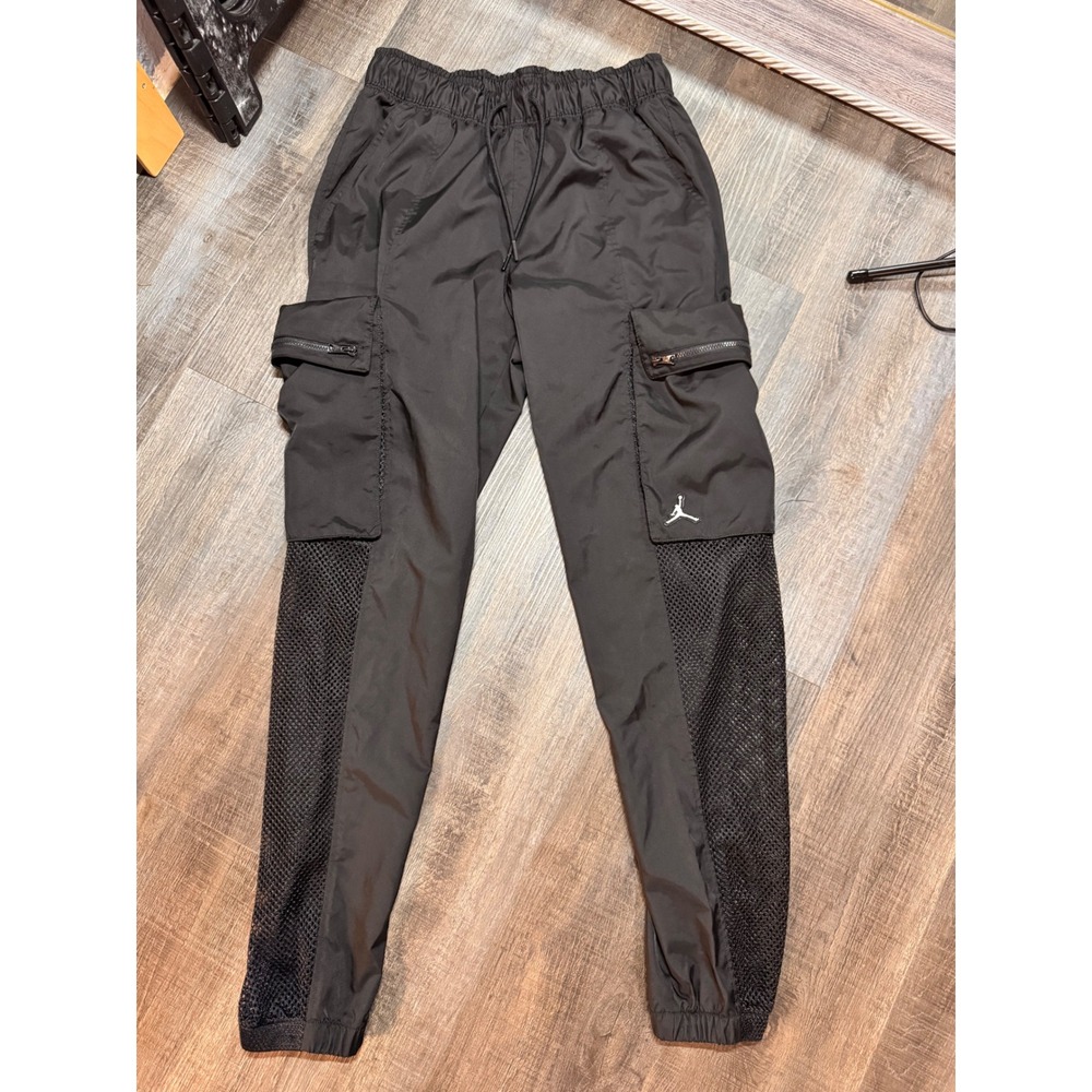 Jordan Women Black Utility Cargo Pants Mesh Panel Joggers XS